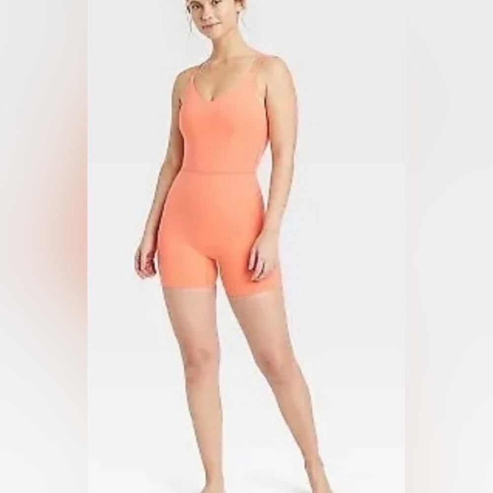 NWT Coral/Neon Orange One-Piece Romper – Size M (All in Motion)